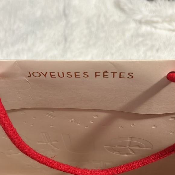 Louis Vuitton Christmas 2023 Limited Edition Shopping bag, Tag and Ribbon - Picture 9 of 11